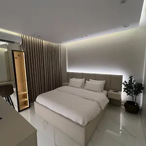 A New Quiet & Elegant With Self-entry شقة