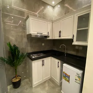 Al Aqiq Elegant And Luxurious Studio, Private And Self Entry شقة